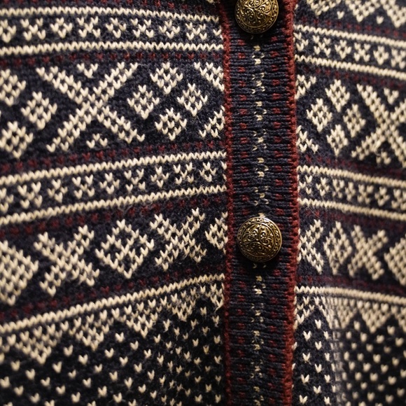 Chelsea Gardens Vintage blue and red fair isle pattern cardigan - Picture 3 of 4
